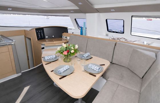 Catamaran Fountaine Pajot Lipari 41 11m