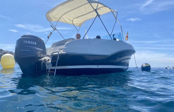Motorboat Rio 650 sol 150hp