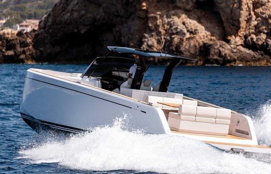Motorboat Cantiere del Pardo Pardo 38 880hp