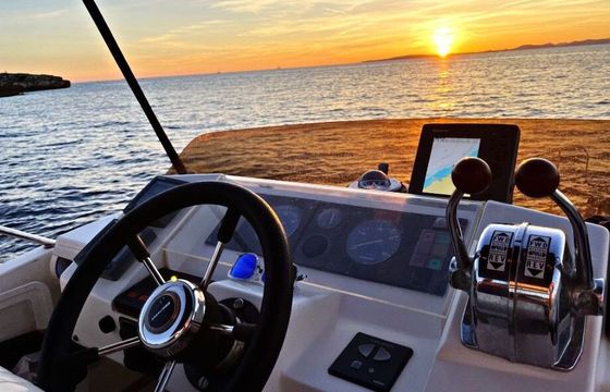 Motorboat Princess 330 Flybridge 440hp