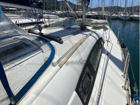 Sailboat Beneteau Oceanis 430 13m