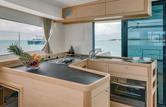 Catamaran Lagoon 450F 13.96m