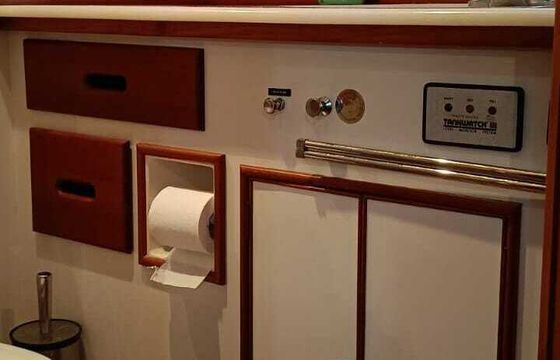 Motorboat Grand Banks 36 220hp