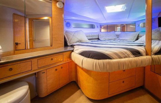 Motorboat Sea Ray Sundancer 50