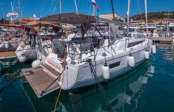 Sailboat Beneteau Oceanis 40.1 12.87m
