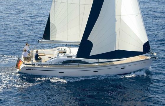 Sailboat BAVARIA CRUISER 36 11.3m