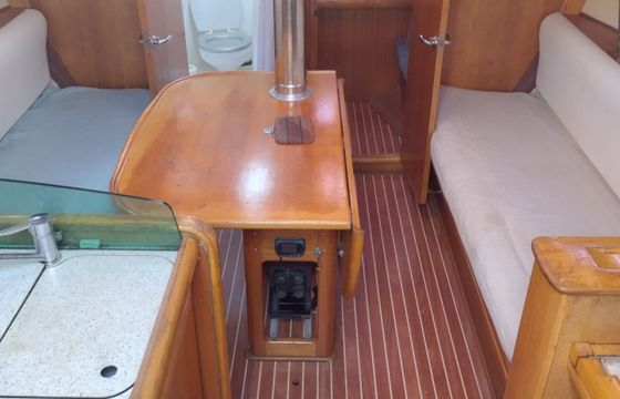 Sailboat Bavaria 36 11m