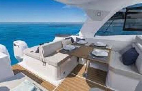Motorboat Beneteau GRAN TURISMO 36 700hp