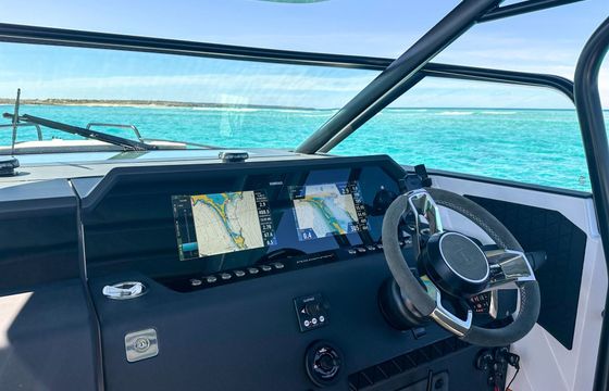 Motorboat Axopar 37 Mediterranean Sut Top Brabus Line 600hp