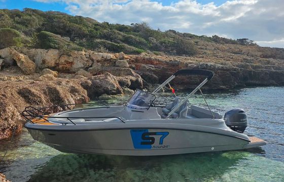 Motorboat AQUA 24 S7 Exclusive 130hp