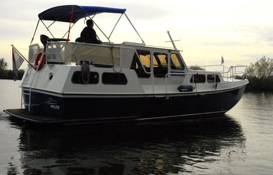 Houseboat Rogger 1000 Salon 40hp