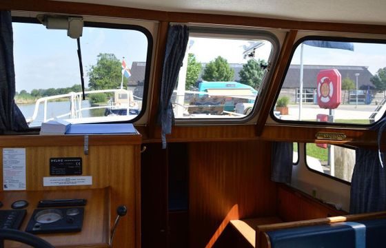 Houseboat Rogger 1000 Salon 40hp