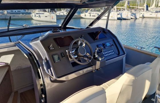 Motorboat FOCUS MOTOR YACHTS FORZA 37 520hp