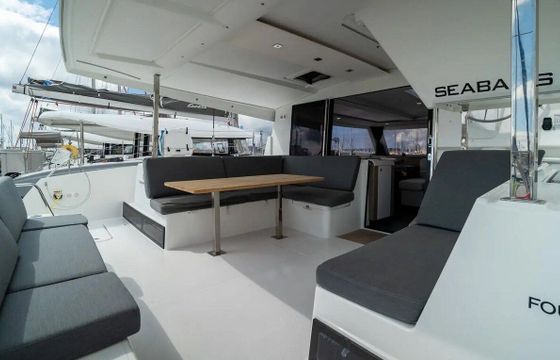 Catamaran Fountaine Pajot Isla 40 11.93m