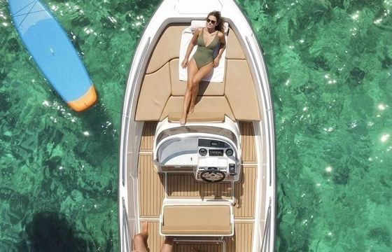 Motorboat PREMIUM COMFORT 115hp