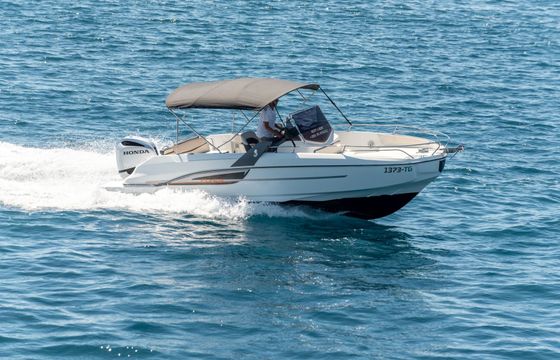 Motorboat BENETEAU Flyer 7.7 Spacedeck 250hp