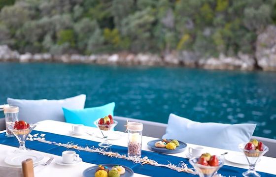 Motor yacht Azimut 84 3600hp