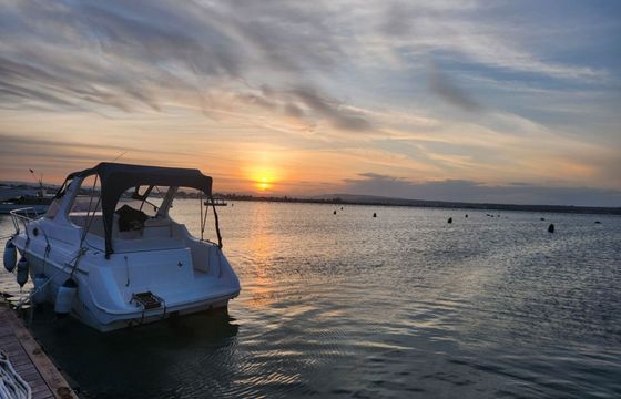 Motorboat Saver Riviera 24 270hp