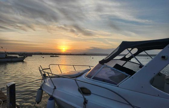 Motorboat Saver Riviera 24 270hp