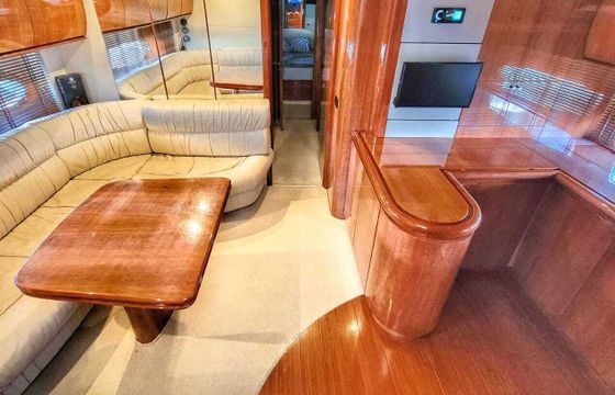 Motor yacht Pershing 65 2840hp