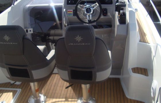 Motorboat Jeanneau Cap Camarat 7.5 Wa 250hp