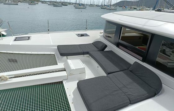 Catamaran Lagoon-Bénéteau Lagoon 46 - 4 + 2 cab. 13m