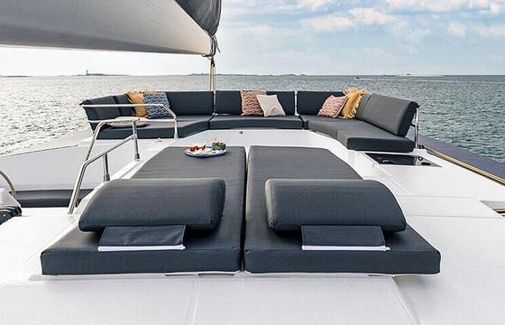 Catamaran Fountaine Pajot Aura 51 16m