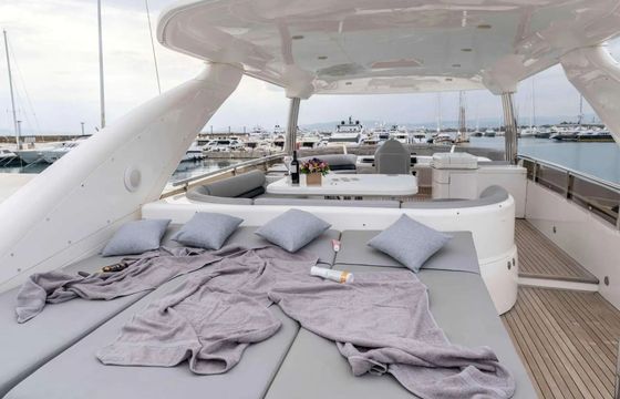 Motor yacht Princess 84 3000hp