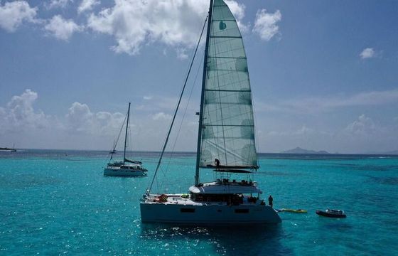 Catamaran Lagoon 560 S2 17.07m