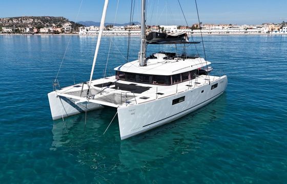 Catamaran Lagoon 560 S2 17.07m