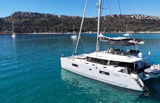 Catamaran Lagoon 560 S2 17.07m