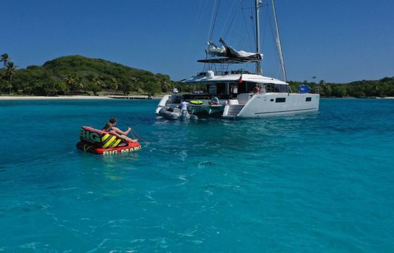 Catamaran Lagoon 560 S2 17.07m