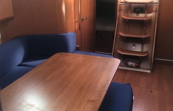 Sailboat Beneteau Oceanis 40 12m