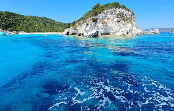 Motor yacht Fontaine Pajot Queensland 55