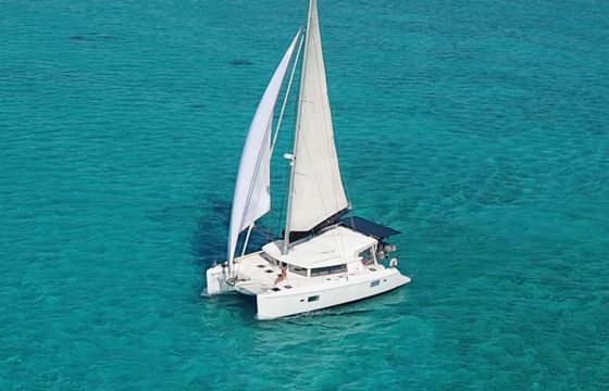 Catamaran Lagoon 421 12.5m