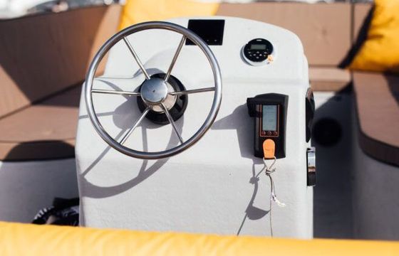 Motorboat Qrafter e-Lounger 650