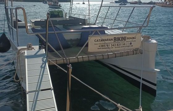 Motorboat HALF Day Catamaran rentals Bikini 140hp