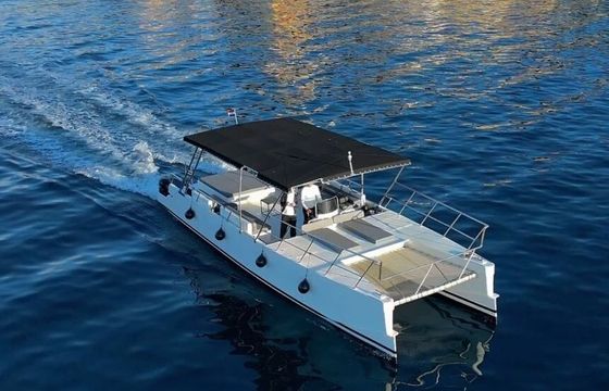Motorboat HALF Day Catamaran rentals Bikini 140hp