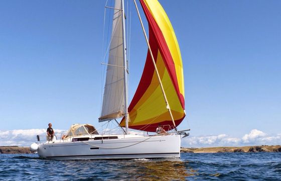 Sailboat DUFOUR 335 gl 10m