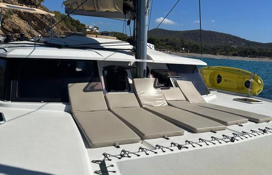 Catamaran Fountaine Pajot Helia 44 13.5m