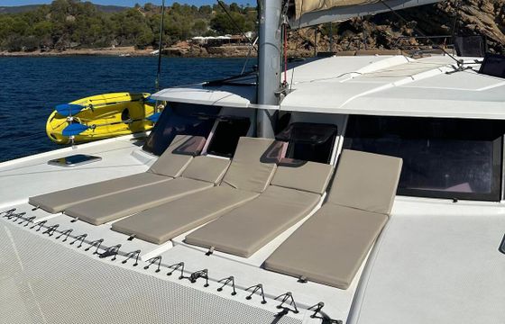 Catamaran Fountaine Pajot Helia 44 13.5m