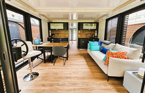 Houseboat Nautilus Hausboote Vagabund 43 m.Kamin+Sauna - führerscheinpflichtig