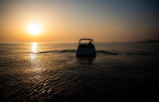 Motorboat Sea Ray Sun Sport 220 220hp