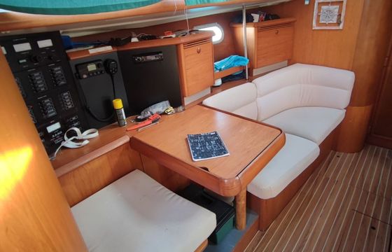 Sailboat Jeanneau Sun Odyssey 43 13.21m