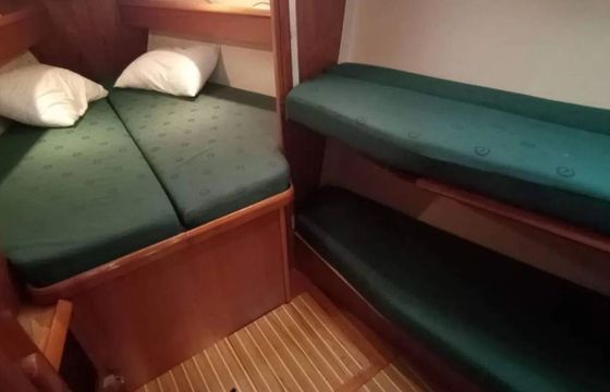 Sailboat Jeanneau Sun Odyssey 43 13.21m