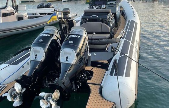 Motorboat BRIG Eagle 10 700hp