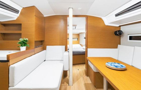 Sailboat Jeanneau Sun Odyssey 410 - 3 cab. 12.35m
