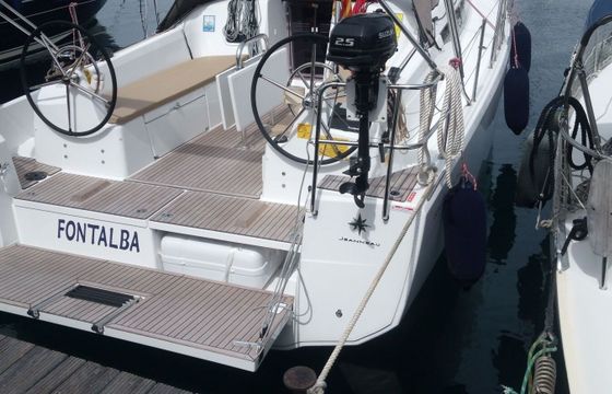 Sailboat Jeanneau Sun Odyssey 380 11m