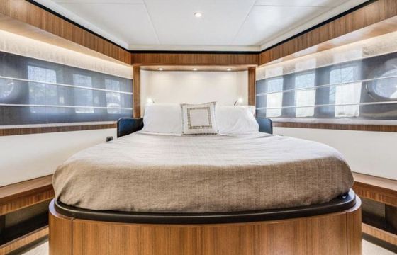 Motor yacht Absolute NAVETTA 58 1250hp