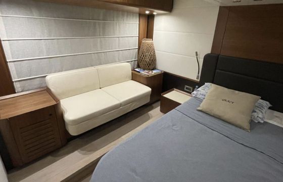 Motor yacht Absolute NAVETTA 58 1250hp